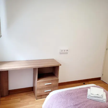 Appartamento Amplio Piso Proximo A La Catedral Y El Camino. C2 *