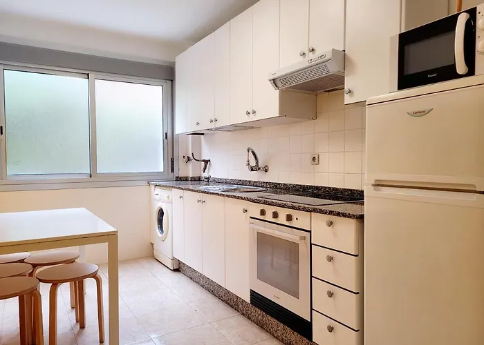 Amplio Piso Proximo A La Catedral Y El Camino. C2 * Santiago de Compostella